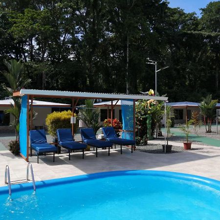 Puerto Vargas Lodge Cahuita Buitenkant foto