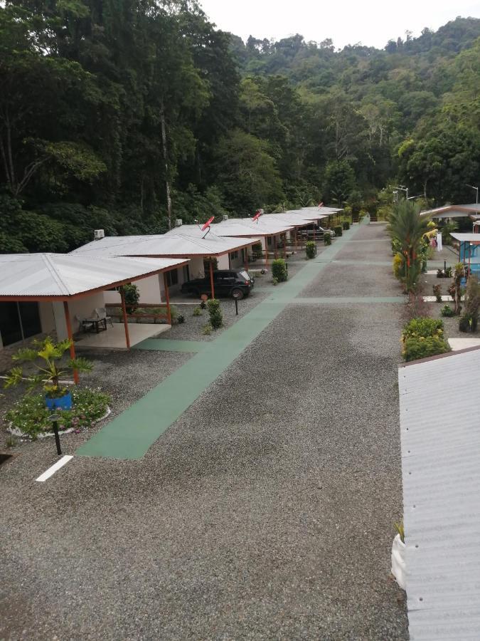 Puerto Vargas Lodge Cahuita Buitenkant foto
