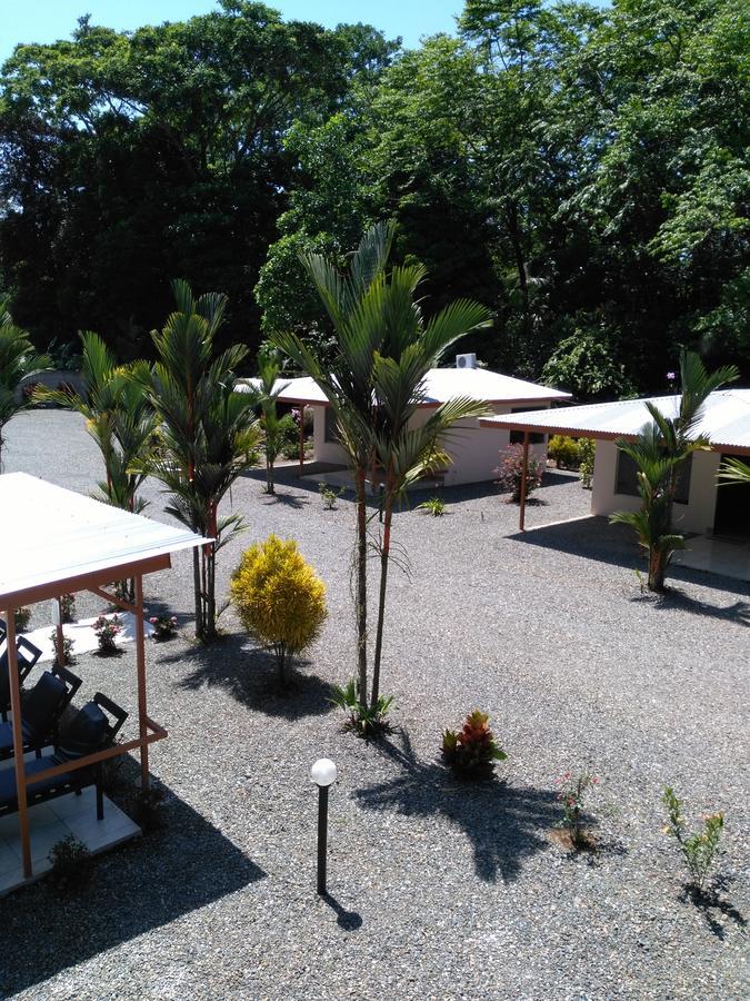 Puerto Vargas Lodge Cahuita Buitenkant foto